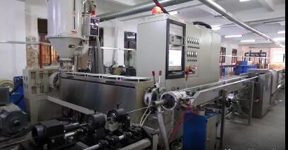 8 câble à fibres optiques blindé unitaire aérien du mode GYXTW de câble optique de fibre de noyau