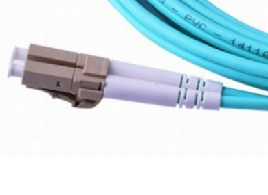 corde de correction de LC LC OM3/OM4 3Meter PVC à plusieurs modes de fonctionnement LSZH de duplex de 10 gigabits