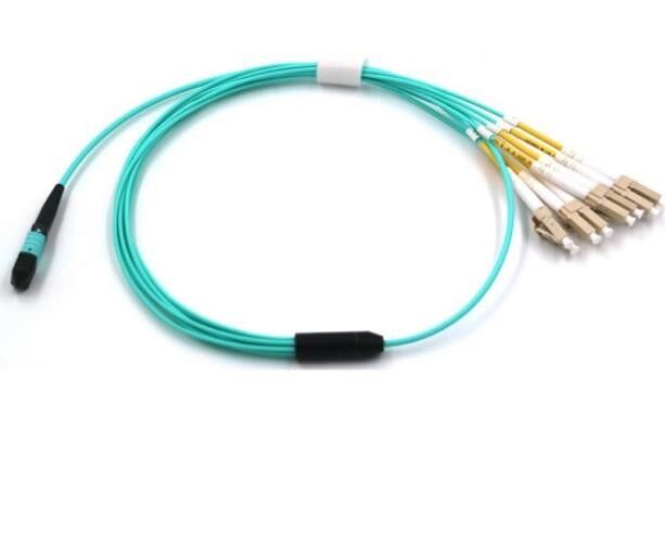 longueur d'onde d'essai de la SORTANCE LSZH 1310nm du noyau OM3 millimètre de 2M Fiber Optic MPO 8