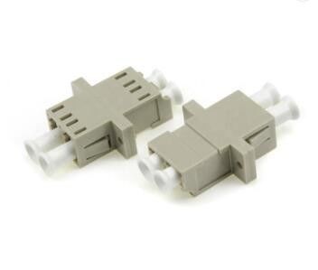 Adaptateur duplex polonais à plusieurs modes de fonctionnement optique du connecteur UPC Stype de la fibre LC d'adaptateur avec la bride