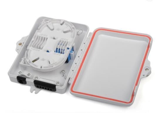 Boîte 4/6 de distribution optique optique de fibre du débouché FTTH de l'admission 6 du contrôleur d'interface de fibre 1 mini FDB