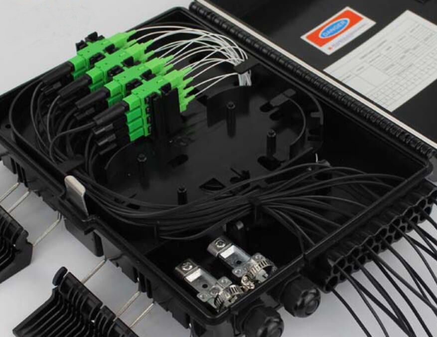 Boîte de distribution optique imperméable de fibre de Ftth de ports du débouché 16 de l'admission 16 du coffret d'extrémité 2 ABS/PC