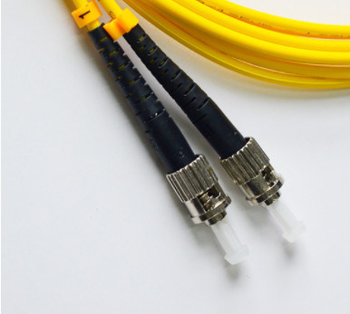 la correction optique de fibre de 3.0mm attachent le SM LC de duplex de G652D G657A à FC