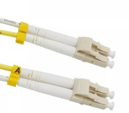 La correction optique duplex de la fibre multimode OM3 attachent la longueur du connecteur 10m de LC UPC